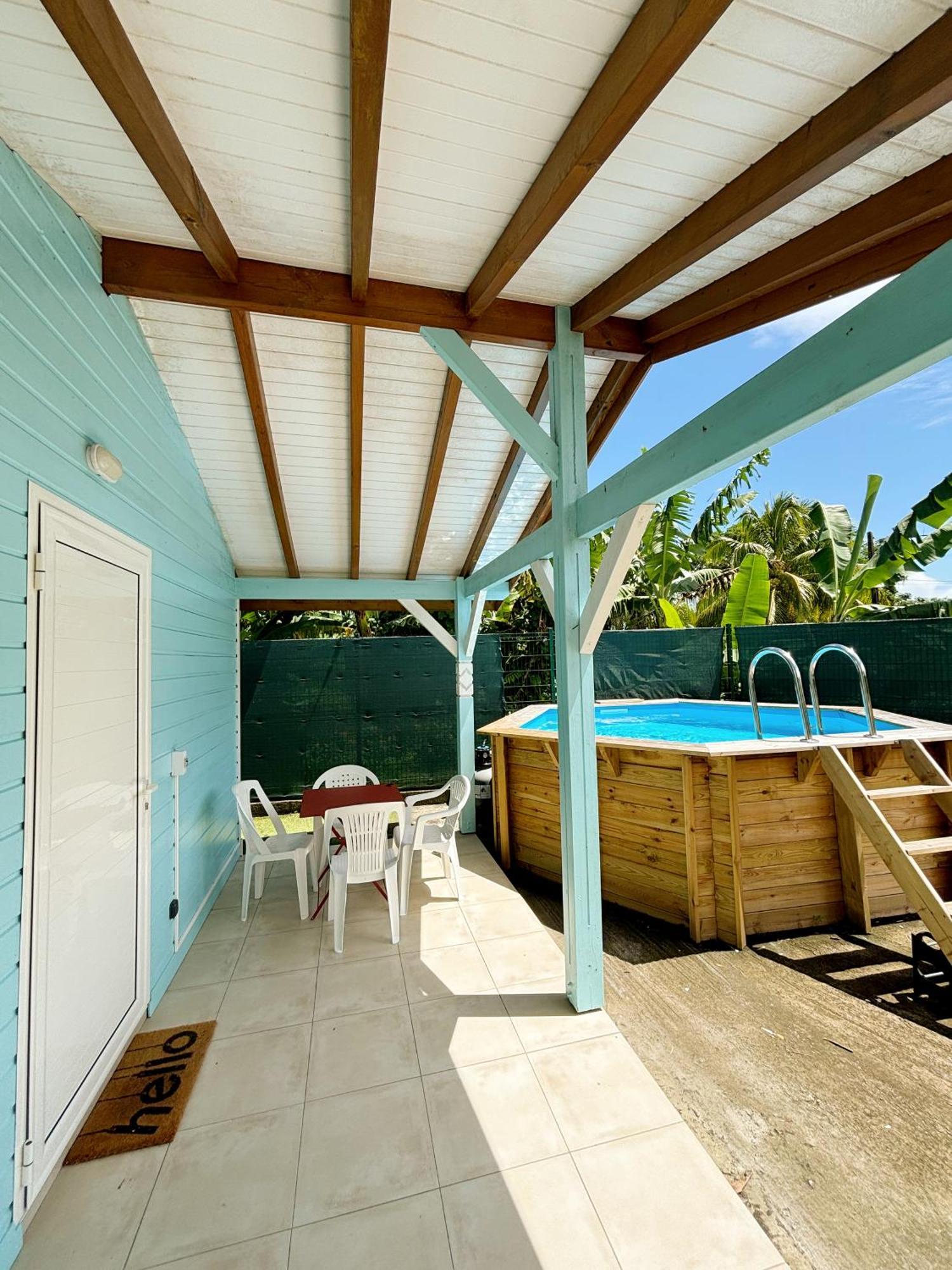 Bunghello Village Piscine & Spa Trois-Rivières エクステリア 写真